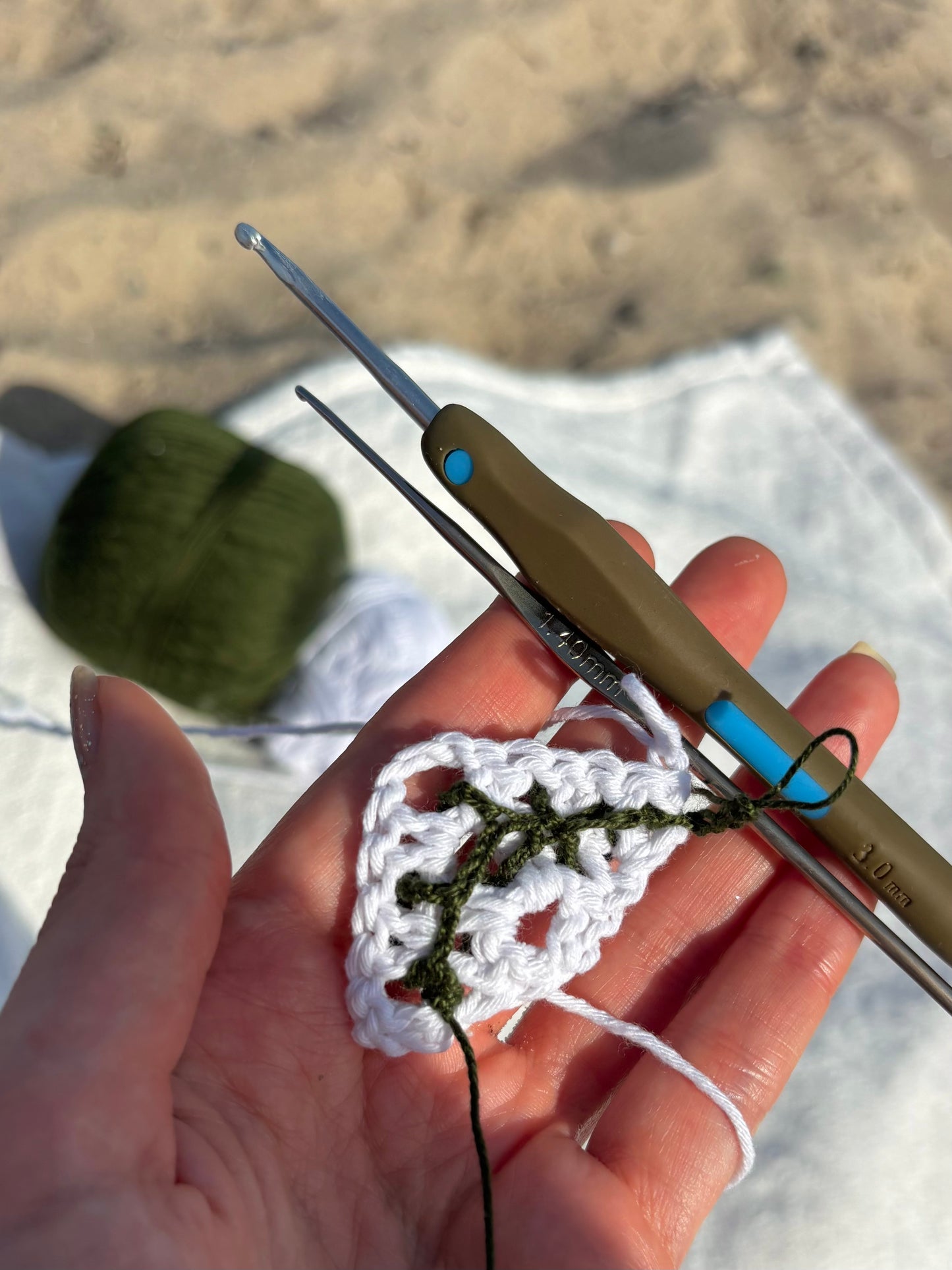 Online Live Workshop - 13.06.2026 16:00 UTC. Interlocking crochet π Read the caption below