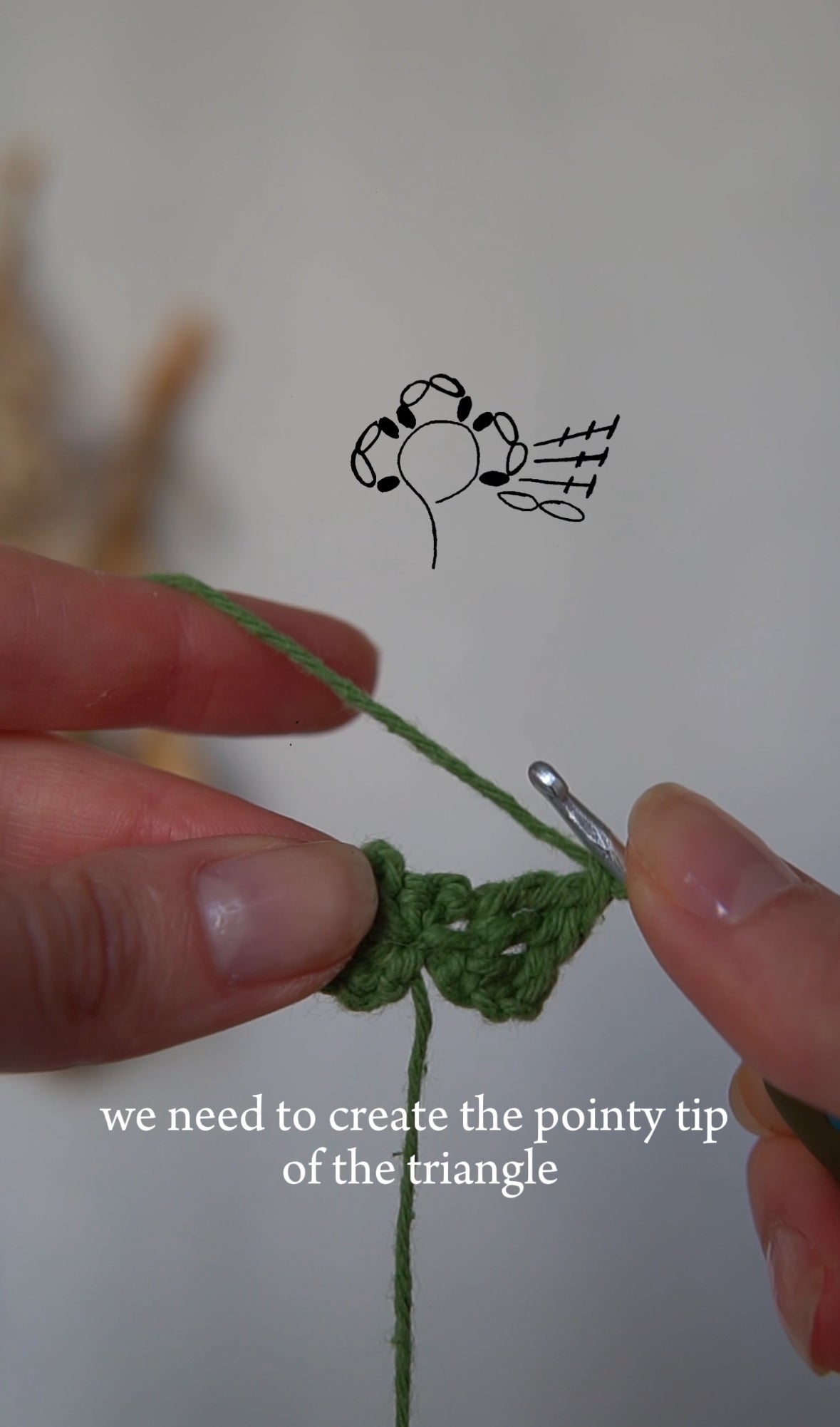Video tutorial 🍁🍃”How to crochet ivy/maple vine with leaves”🍃
