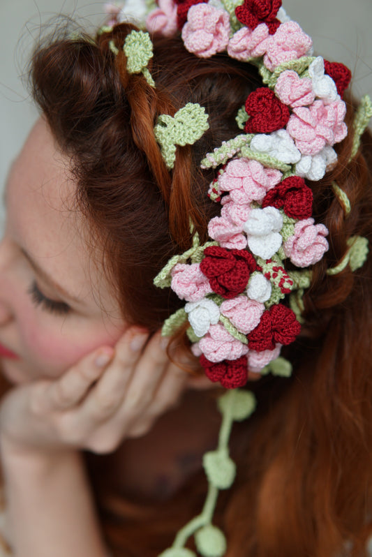 Video Tutorial: How to Crochet Roses 🌹 Rose Flower Crown 🌸