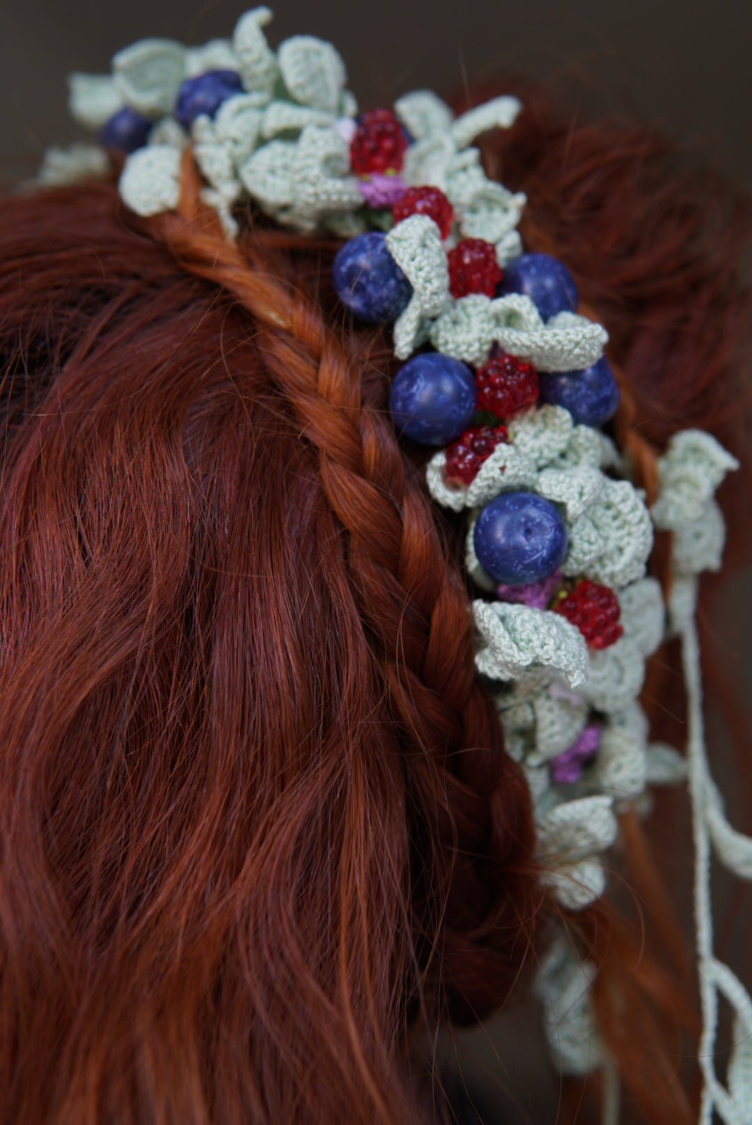 Video tutorial - 🫐How to crochet a crown with berries? 🍃