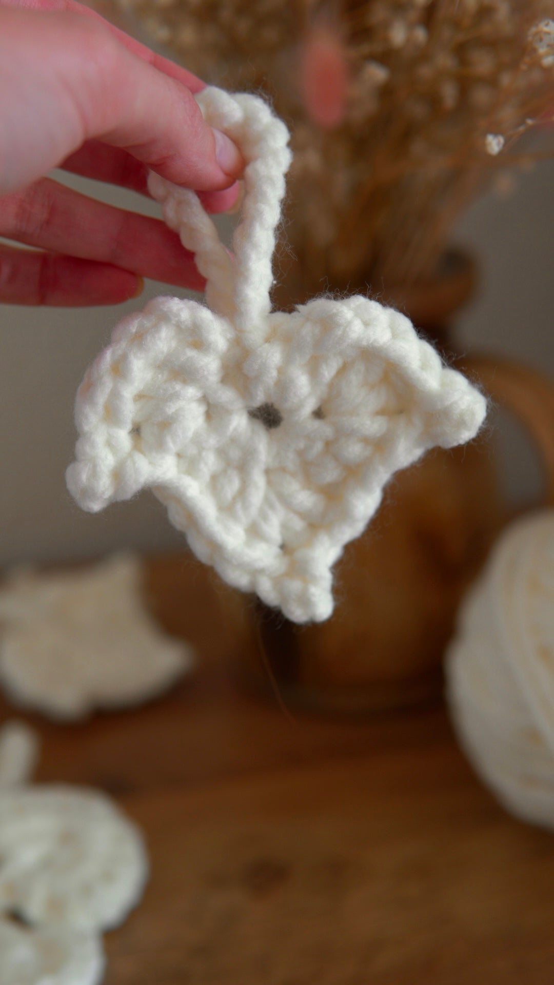Video tutorial 🍁🍃”How to crochet ivy/maple vine with leaves”🍃